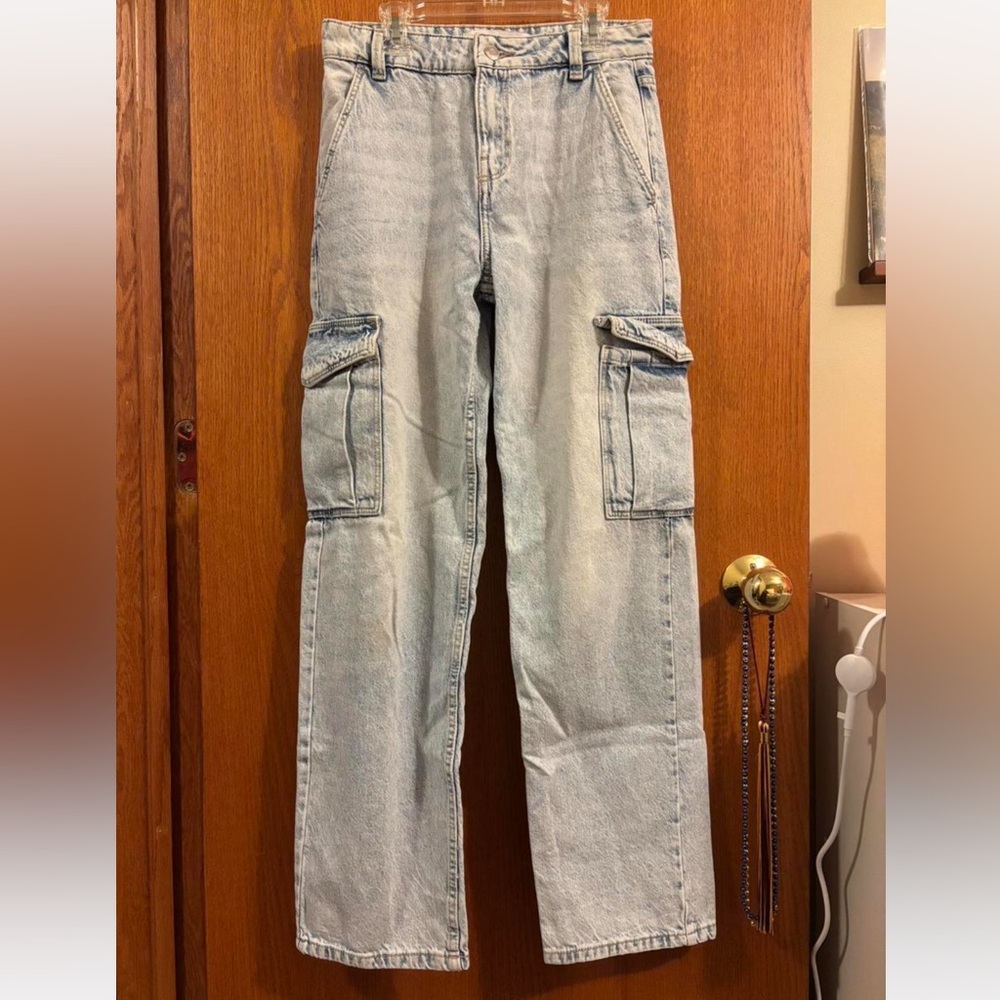 Bershka Relaxed Fit Light Blue Cargo Jeans